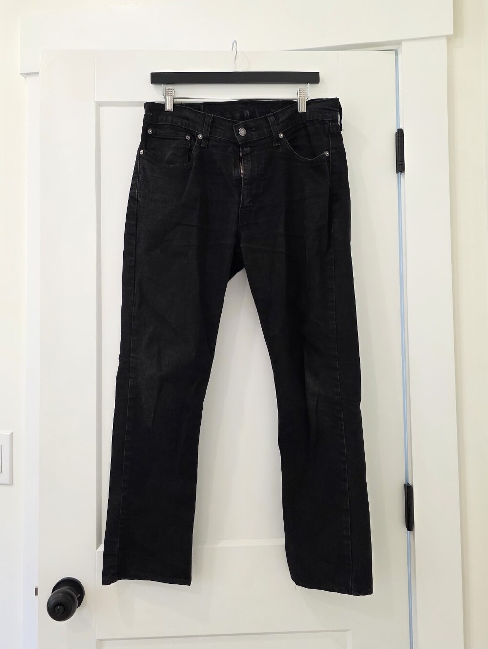 Levi's Men's Black Straight Jeans
